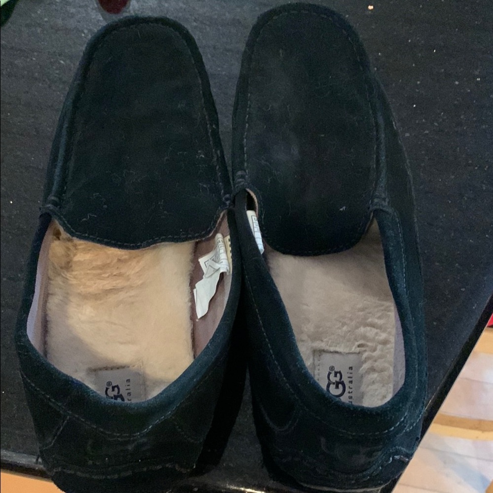 Ugg mocassin loafer/slipper. Men’s size 12